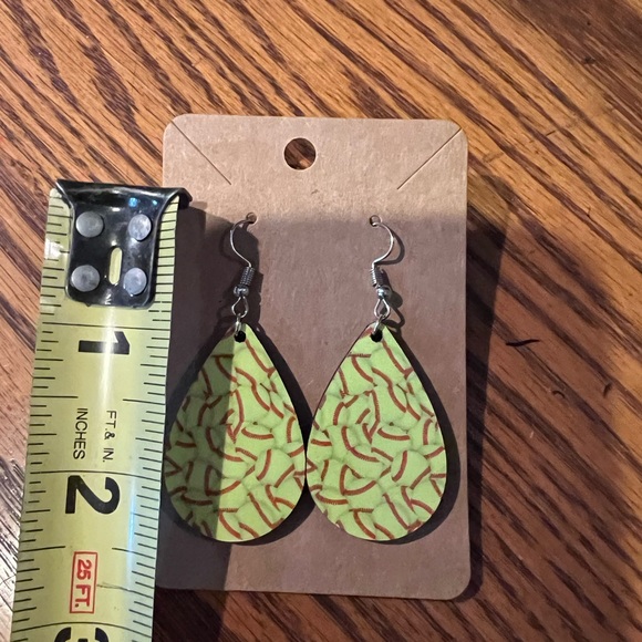Softball/Baseball Softball/ Volleyball Softball/Soccer sublimation wood earrings - Picture 5 of 7